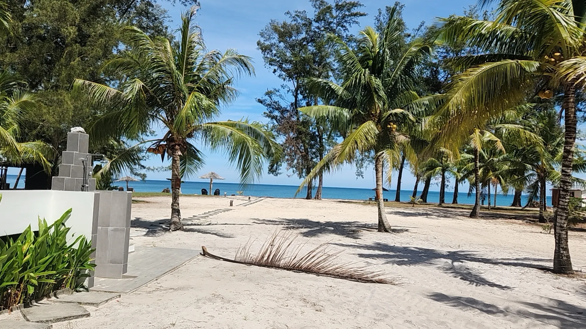 Eagle Bay Retreat Must-See Photo beach view 