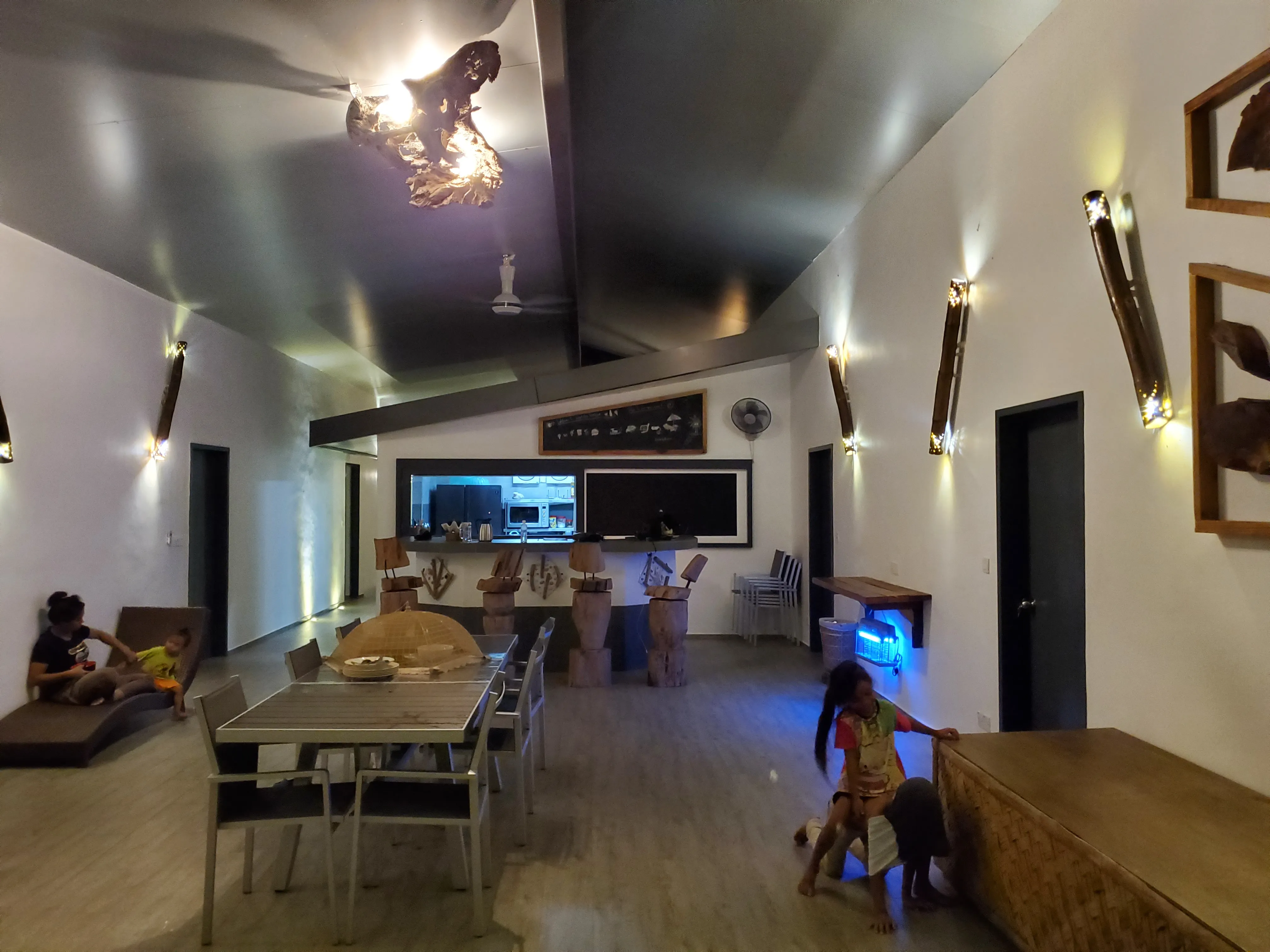 Eagle Bay Retreat Grand Villa Bar