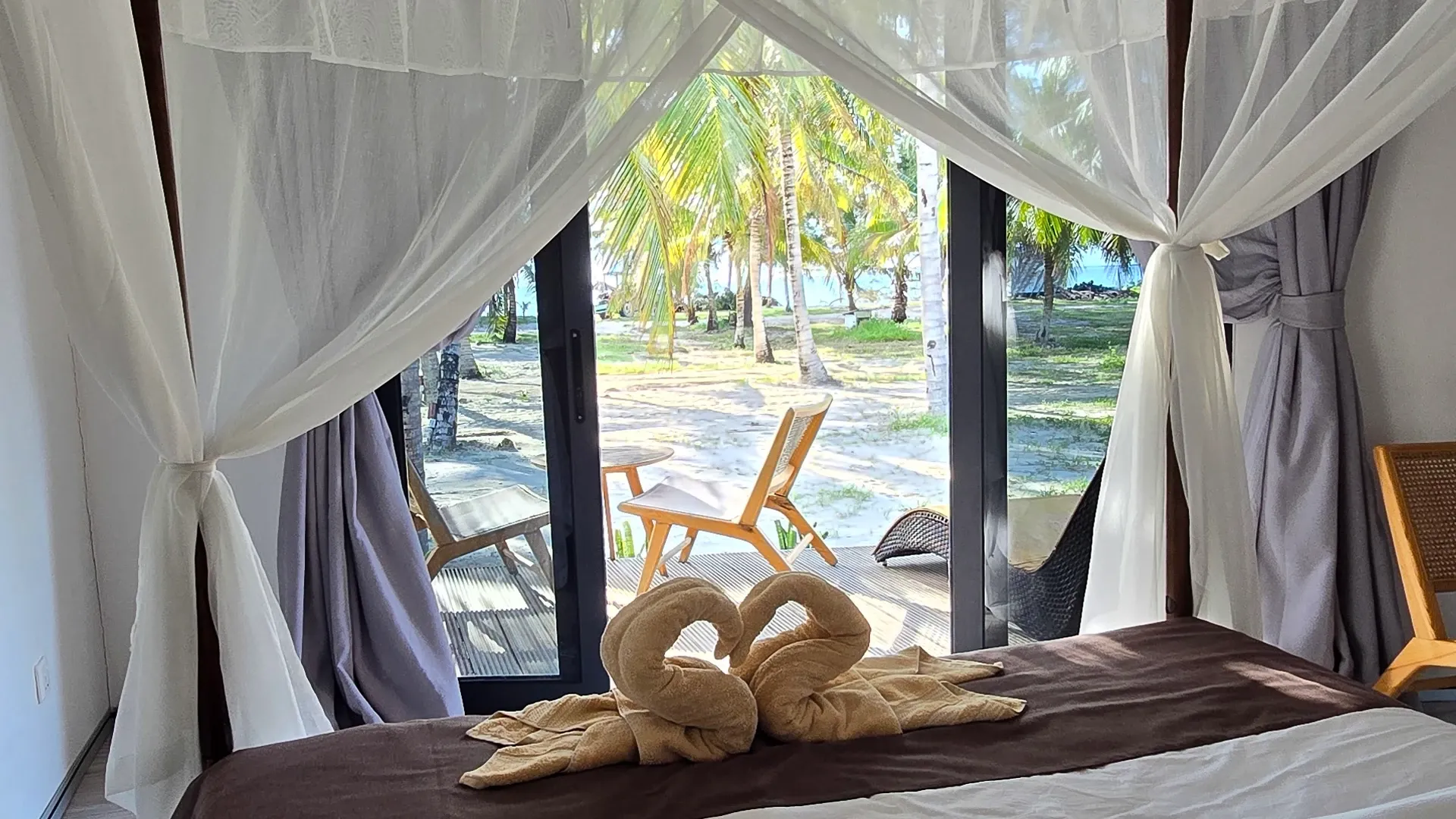 Eagle Bay Retreat Loft Villa Beach View 