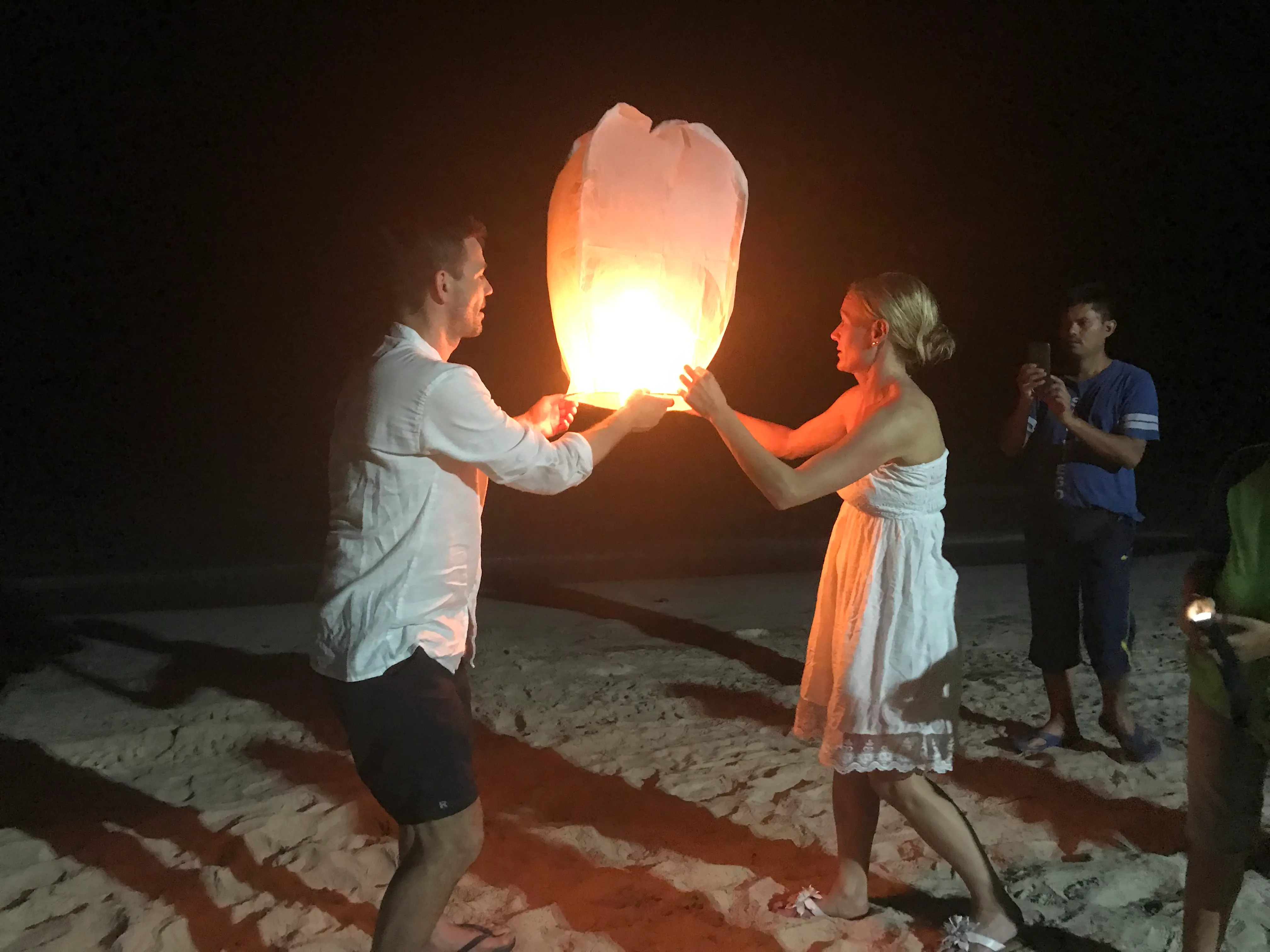 Eagle Bay Retreat Beach Activities fly Kong Ming Deng