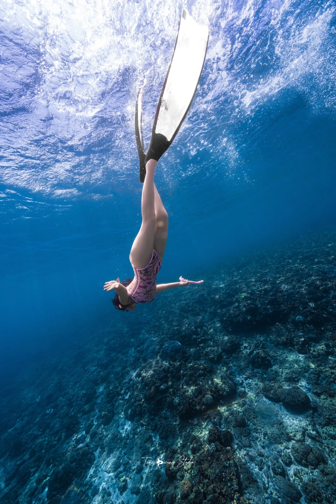 Eagle Bay Retreat Beach Activities Hot Girl Free Style Snorkeling